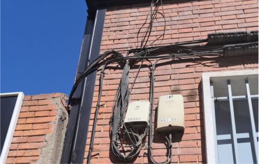 Desmonte de cable de teléfono